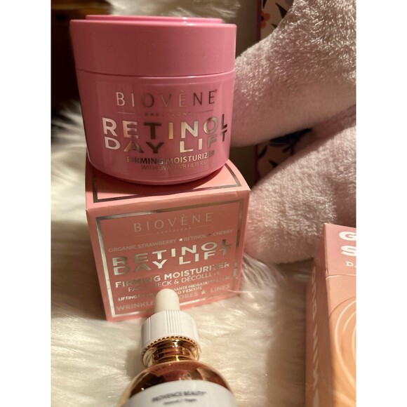 skincare bundle - Picture 6 of 6